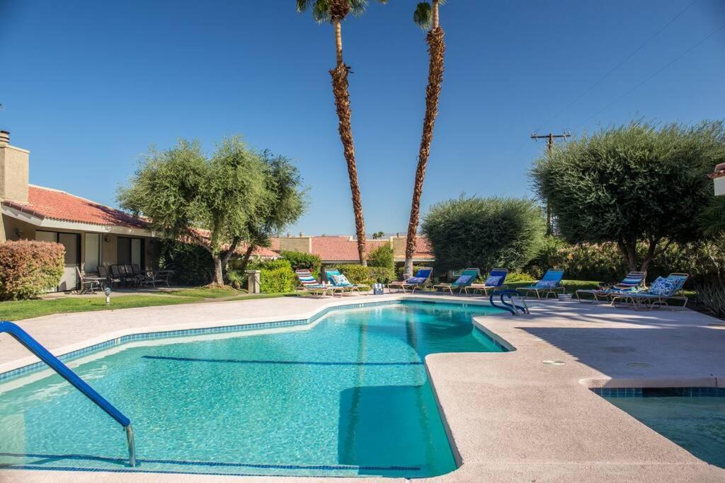 Charming Palm Desert Oasis - An Ideal Getaway Home Exterior photo